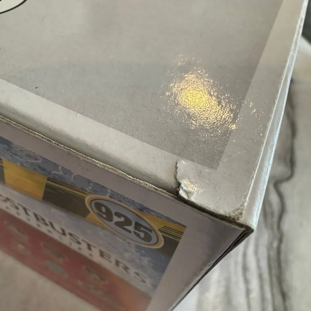 Phoebe Ghostbusters Funko Pop 925 (listing #2) - Picture 7 of 7